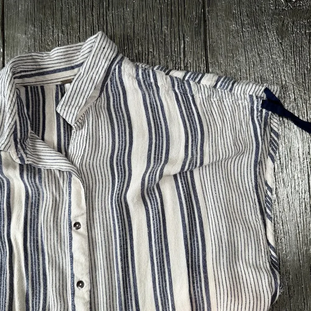 Free People Baby Blues Stripe Buttondown Adjustable Sleeve Size Small - Picture 6 of 7
